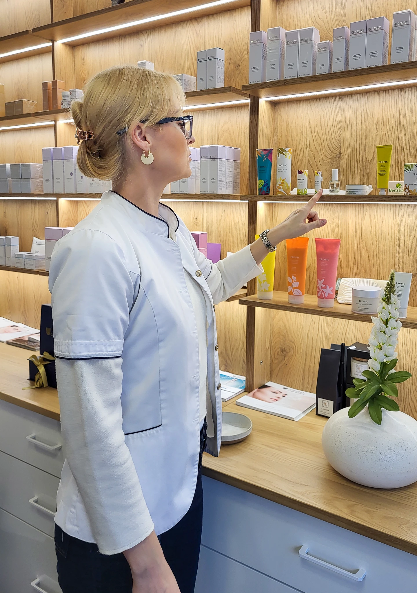 Marta, founder of Biospheric, a certified cosmetologist in Southampton